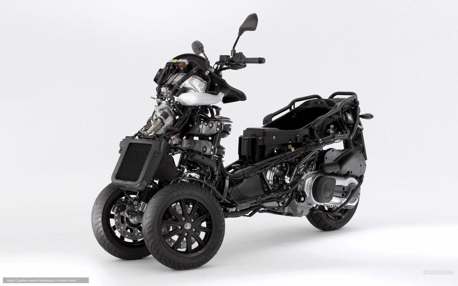 three-wheeled scooter concept