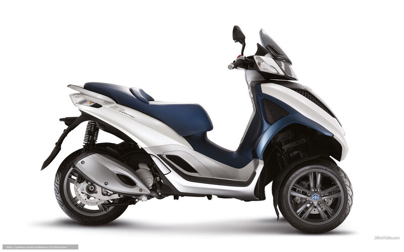 Three-wheeled Scooter — White, Neutral, Photograph, Seat