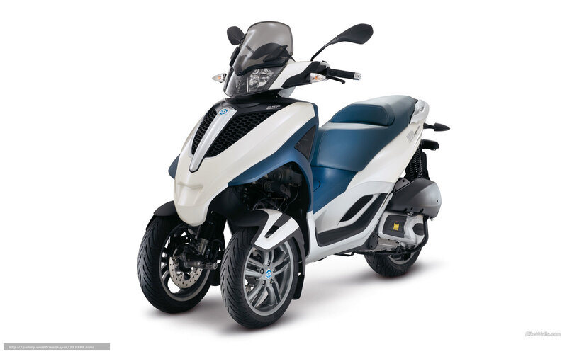 Three-wheeled Scooter — White, Neutral, Photograph, Windshield
