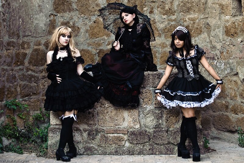 Three Women in Gothic Dresses — Black