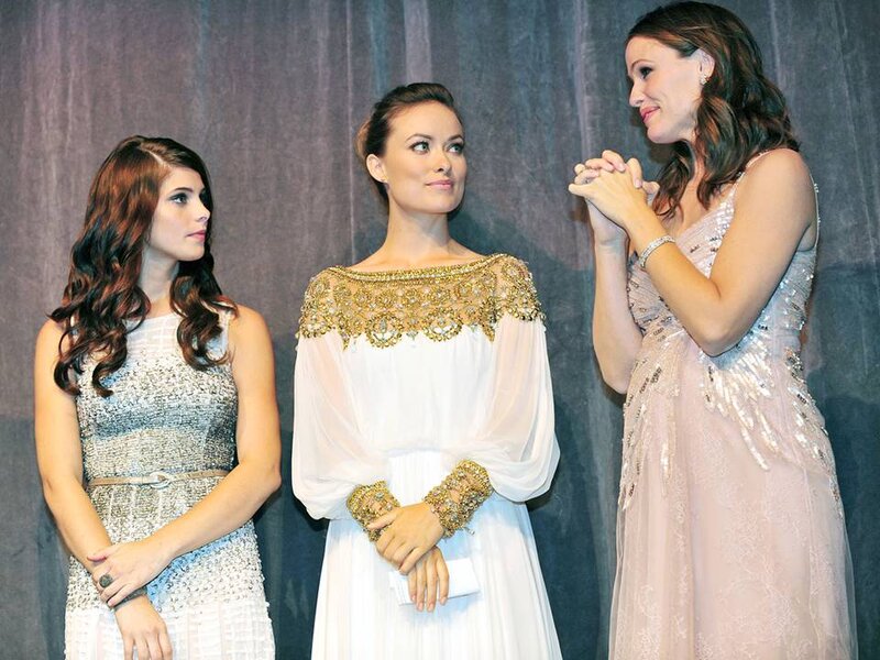Three Women on Stage — White