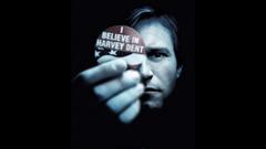 Aaron eckhart The Dark