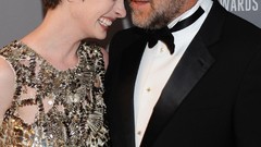 Actors Russell Crowe Actress anne hathaway