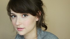 Actress bangs Milana Vayntrub