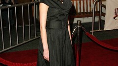 Actress black dress summer glau red carpet