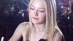 Actress Dakota fanning Celebrity