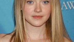 Actress Dakota fanning Celebrity