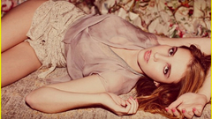 Actress emma roberts