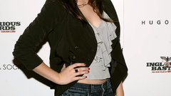 Actress emma roberts