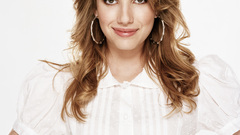 Actress emma roberts