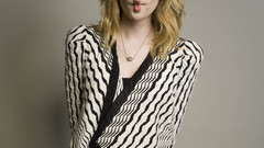 Actress emma roberts blondes