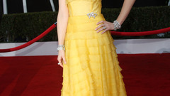 Actress Kate Beckinsale yellow