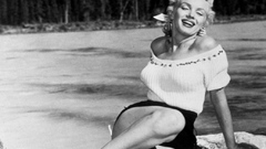 Actress Marilyn Monroe grayscale