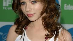 Actress michelle trachtenberg