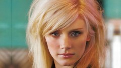 Actress models bryce dallas