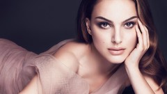 Actress Natalie Portman fashion