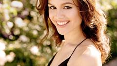 Actress rachel bilson woman