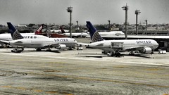 Aircraft airports united United Plane