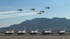 Aircraft f-16 fighting falcon Thunderbirds (squadron)