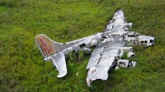 Aircraft grass wrecks B-17