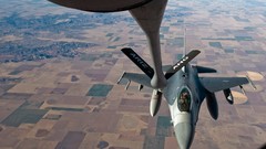 Aircraft jet f-16 fighting falcon