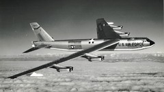 Aircraft military bomber b-52