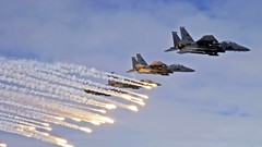 Aircraft War flares f-15 eagle
