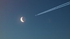 Airplanes moon