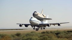 Airplanes space shuttle