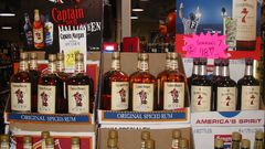 Alcohol liquor rum Captain