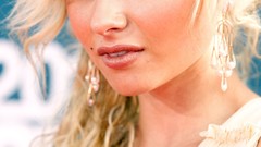 Alyson michalka blondes woman