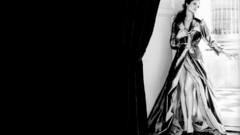 Angelina Jolie grayscale