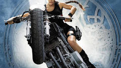 Angelina Jolie tomb raider