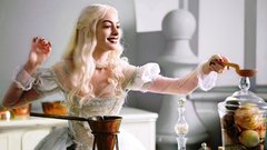 Anne hathaway Alice in