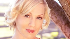 Artists Jennie Garth