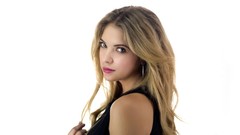 Ashley benson blondes woman