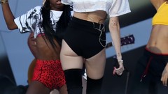 Ass Los Angeles Actress live miley cyrus singers short hair 