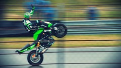 Audi BMW Mercedes-Benz races m3 amg dtm Deutsche Tourenwagen 