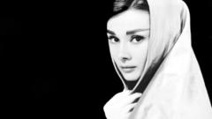 Audrey Hepburn grayscale
