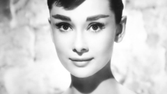 Audrey Hepburn grayscale