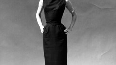 Audrey Hepburn grayscale