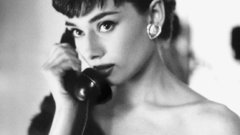 Audrey Hepburn grayscale