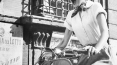 Audrey Hepburn grayscale