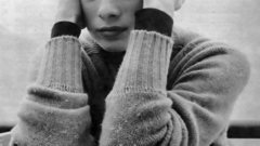 Audrey Hepburn grayscale