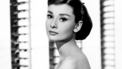 Audrey Hepburn grayscale monochrome