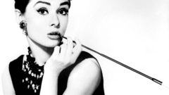 Audrey Hepburn grayscale monochrome