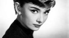 Audrey Hepburn grayscale monochrome