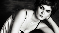 Audrey Tautou grayscale monochrome
