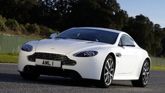 Auto cars Aston Martin white cars