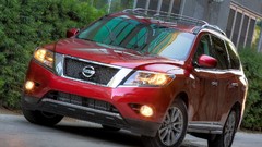 Auto Nissan Pathfinder 4x4